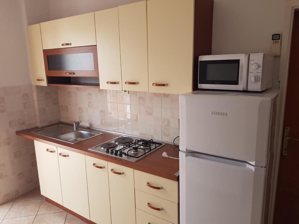 Apartmani Katica Novalja Exterior foto